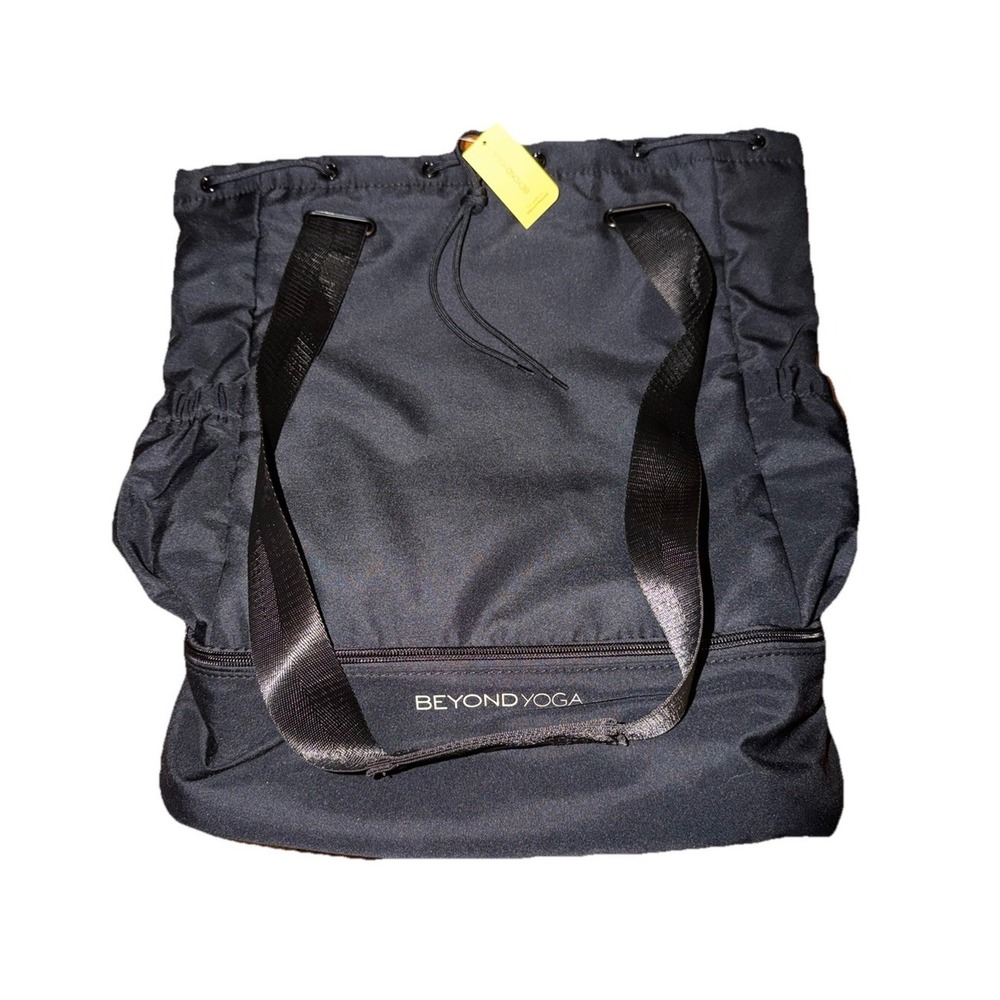 NWT Beyond Yoga Convertible Gym Bag Backpack Duffle Black